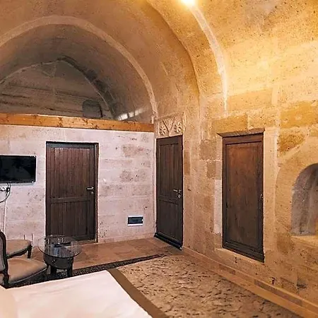 Kapalos Cave 5*